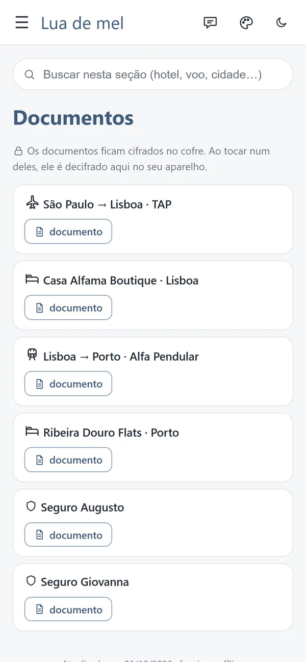 Lista de documentos guardados no cofre do app.